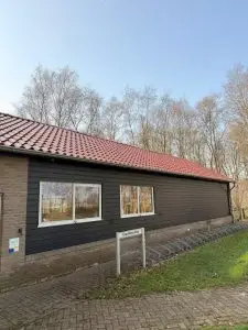 Webbink Bouwgroep voerde de renovatie van het hoofdgebouw van het Veenmuseum uit, inclusief dak- en gevelvernieuwing.